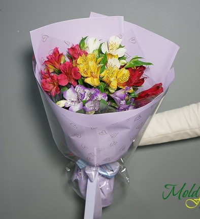 Bouquet of colorful alstroemerias photo 394x433